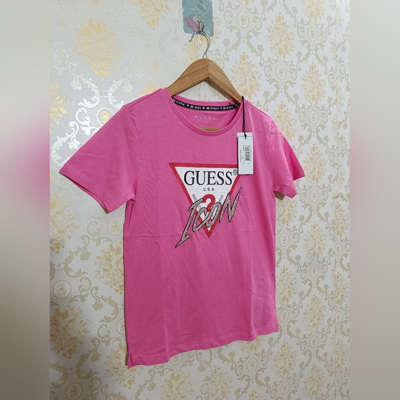 Guess - Picture 2 of 5